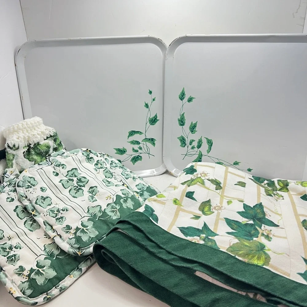 Vintage English Ivy Kitchen Set Serv-a-dish Trays Pot Holders Towel Table Cloth